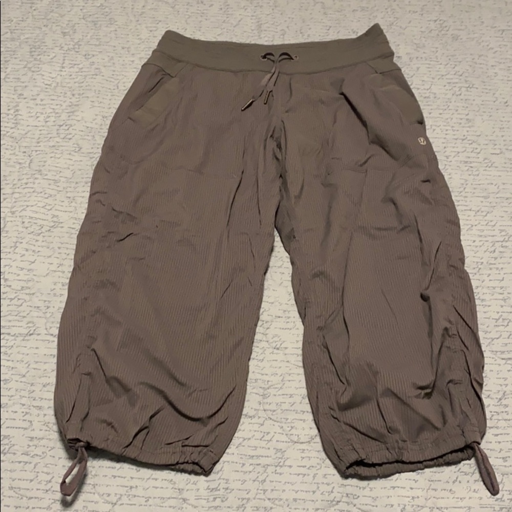 Lululemon studio crops